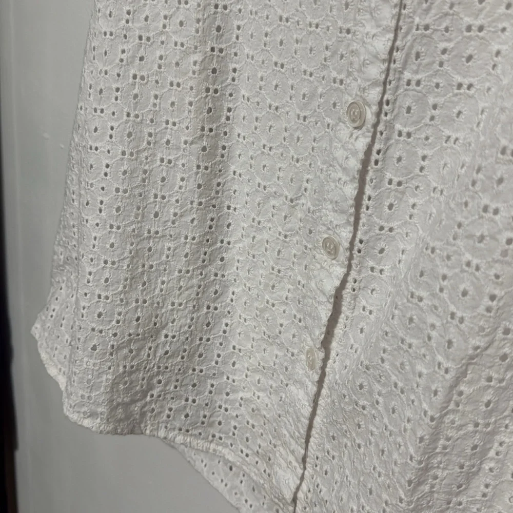 Alfred Dunner White Floral Eyelet Button Top size 16 - Picture 4 of 8
